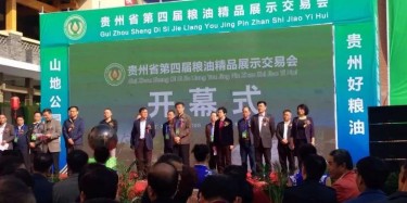 有個吃貨朋友是什么體驗？
